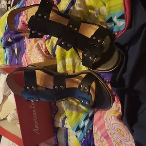 American Eagle size 10 sandles black with block heel